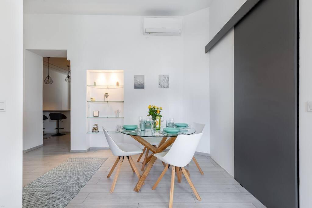 Appartamento Quaint And Cozy 2-br In The Center *