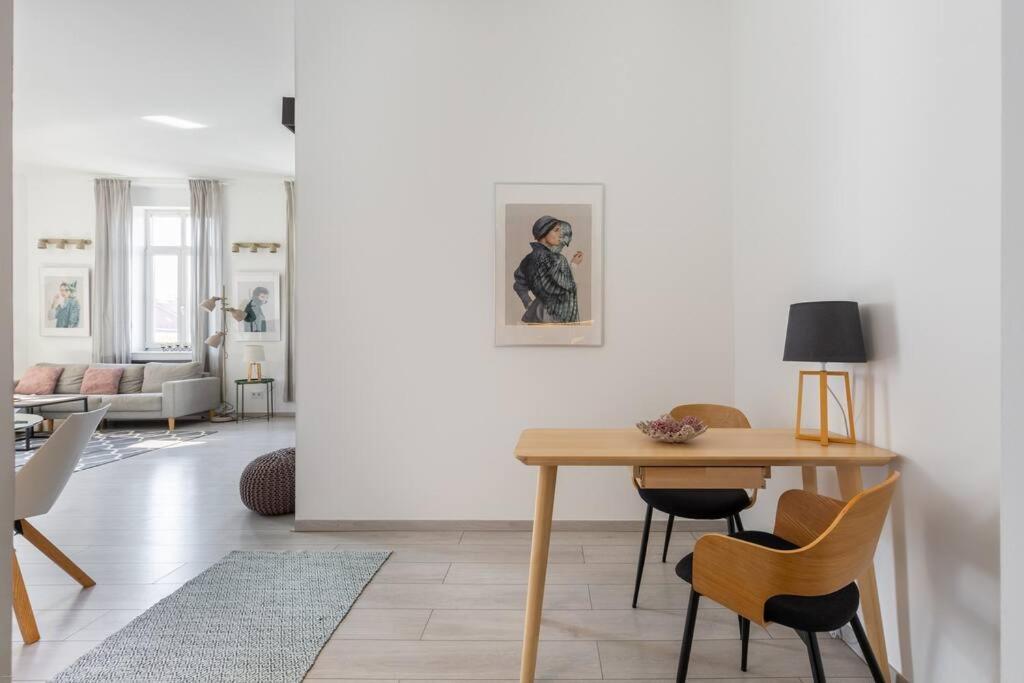 Quaint And Cozy 2-br In The Center Appartamento Budapest