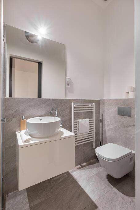 Quaint And Cozy 2-br In The Center Apartment