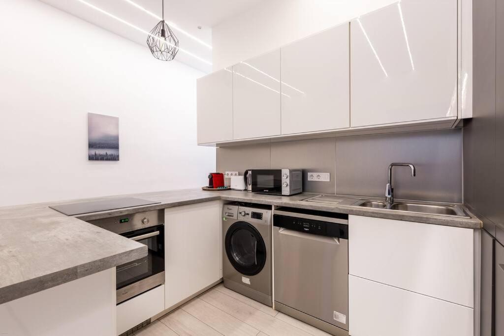 Quaint And Cozy 2-br In The Center Apartment